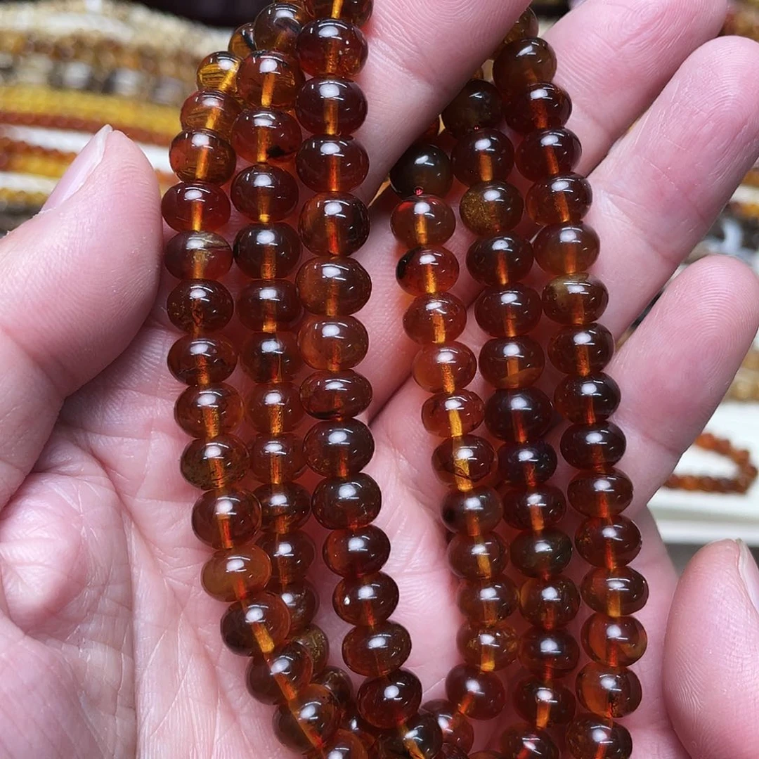 未镶嵌琥珀裸石八