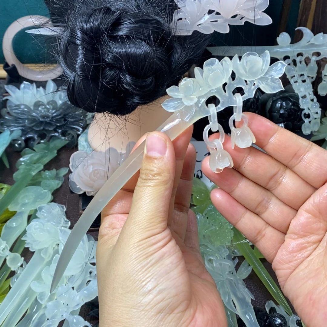 翅***角蛇纹石玉未镶嵌发饰