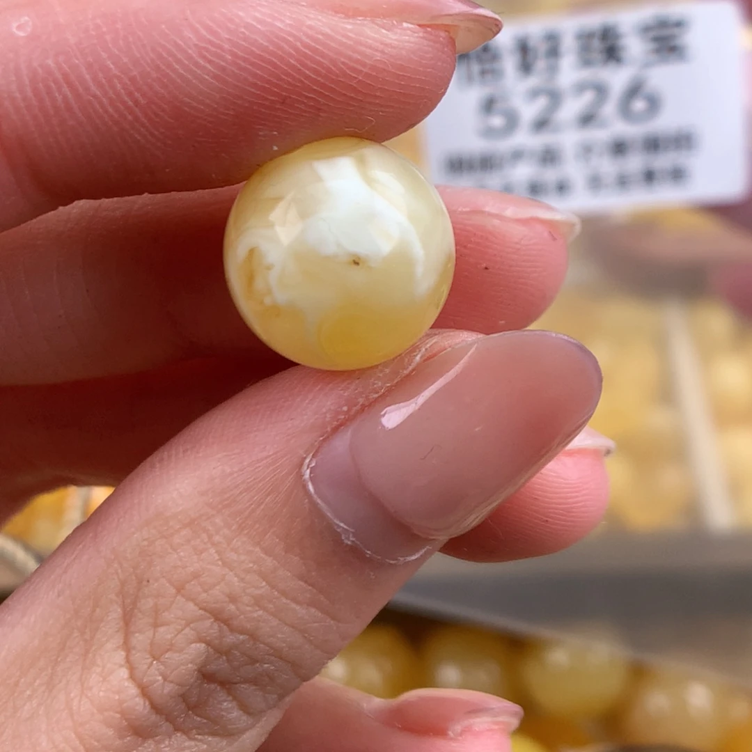 琥珀未镶嵌珠宝奇石13.5