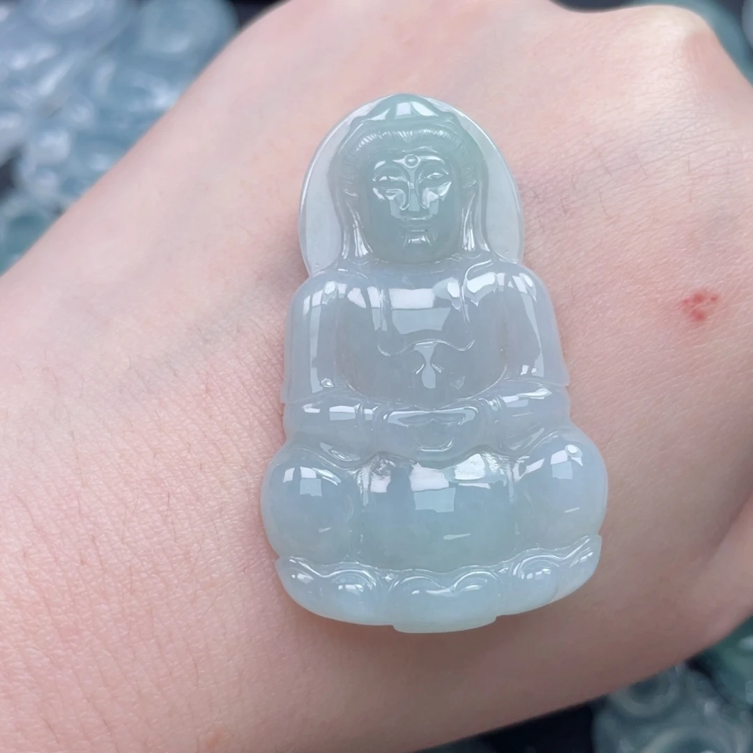翡翠未镶嵌颈饰观音