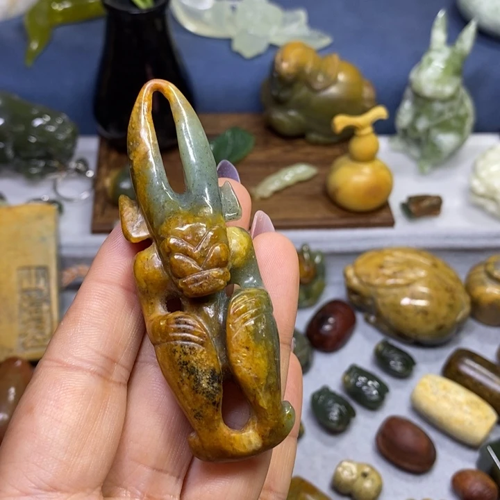 岫岩河磨玉（透闪石质玉）未镶嵌把件