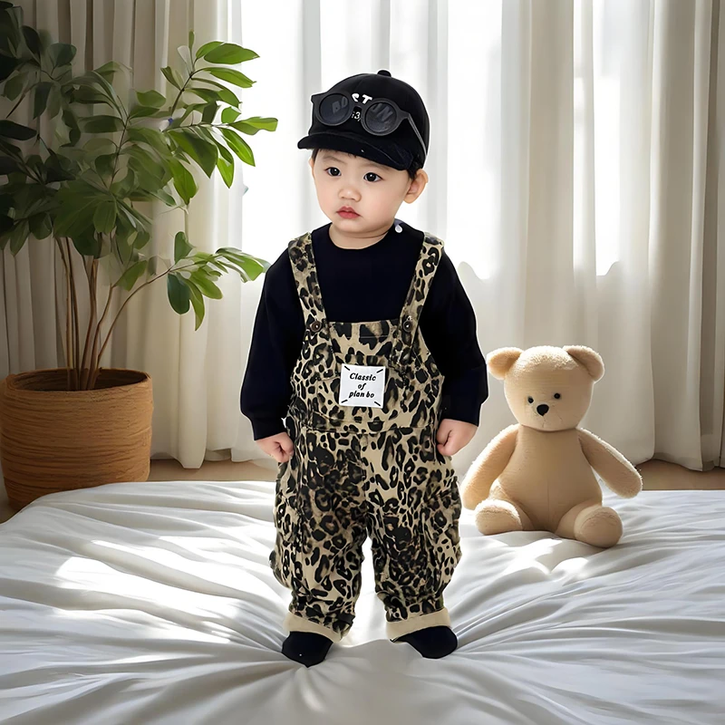 婴儿衣服春秋网红超萌连体衣洋气背带裤套装宝宝春装婴幼儿外出服