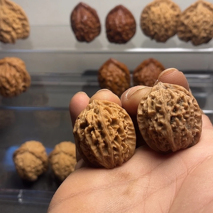 吊坠桃核30荔枝纹…………