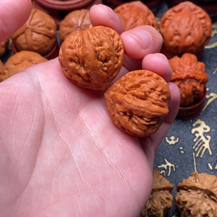馬***标文玩核桃吊坠龙爪纹
