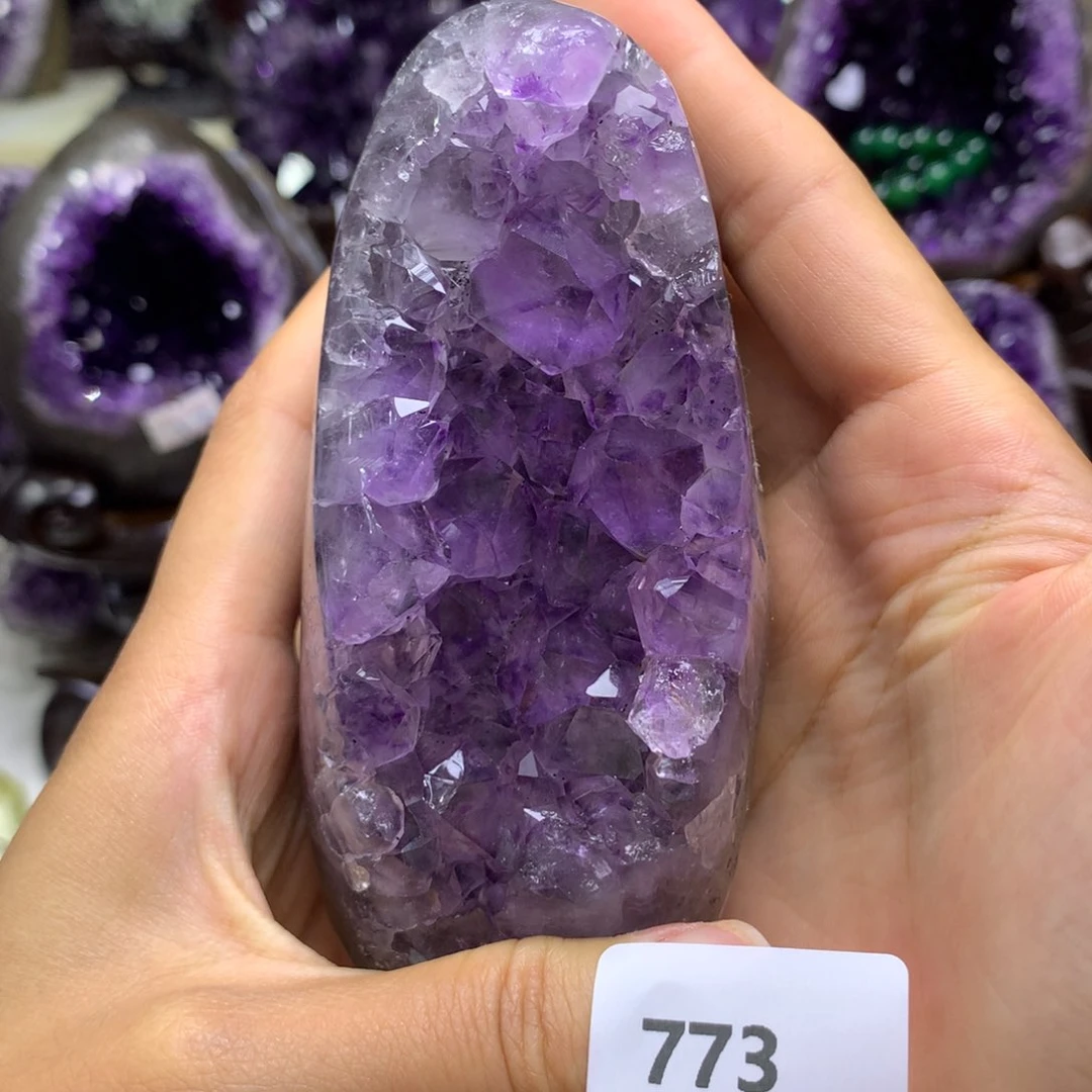 未镶嵌水晶大型摆件（非配饰）