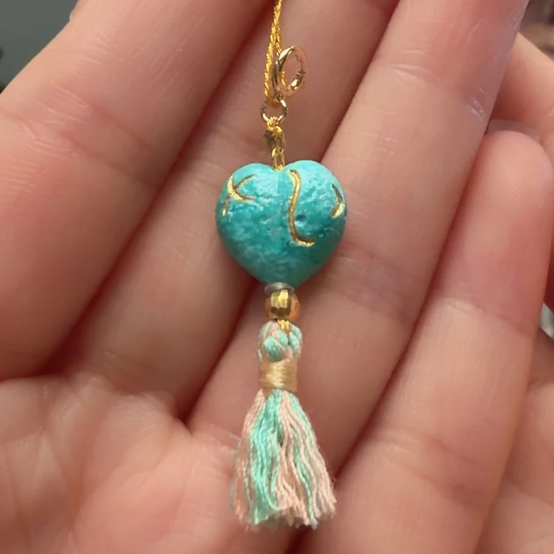 绿松石未镶嵌颈饰