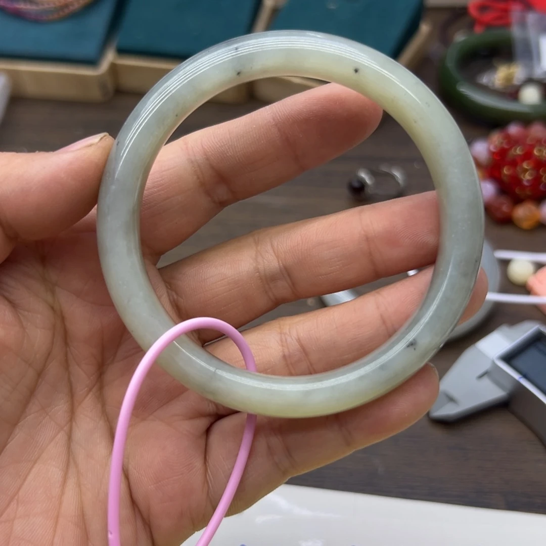 和田玉未镶嵌手镯61.4圈围1803