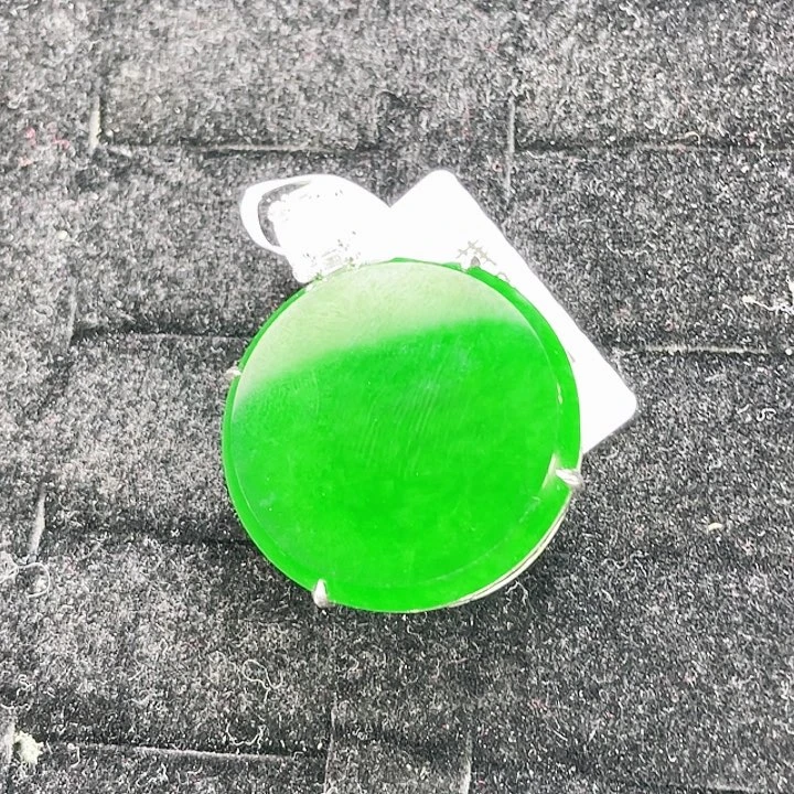 流***雨翡翠未镶嵌颈饰91