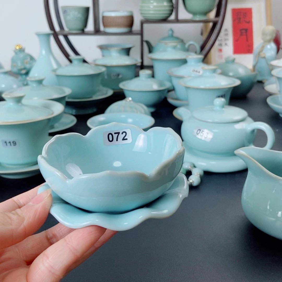l***n微瑕天青釉的茶漏