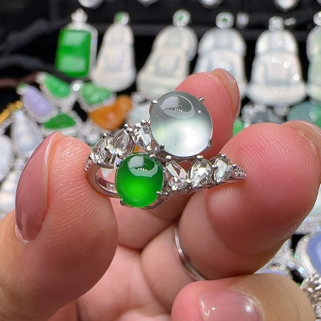 18K金镶嵌戒指翡翠天然翡翠