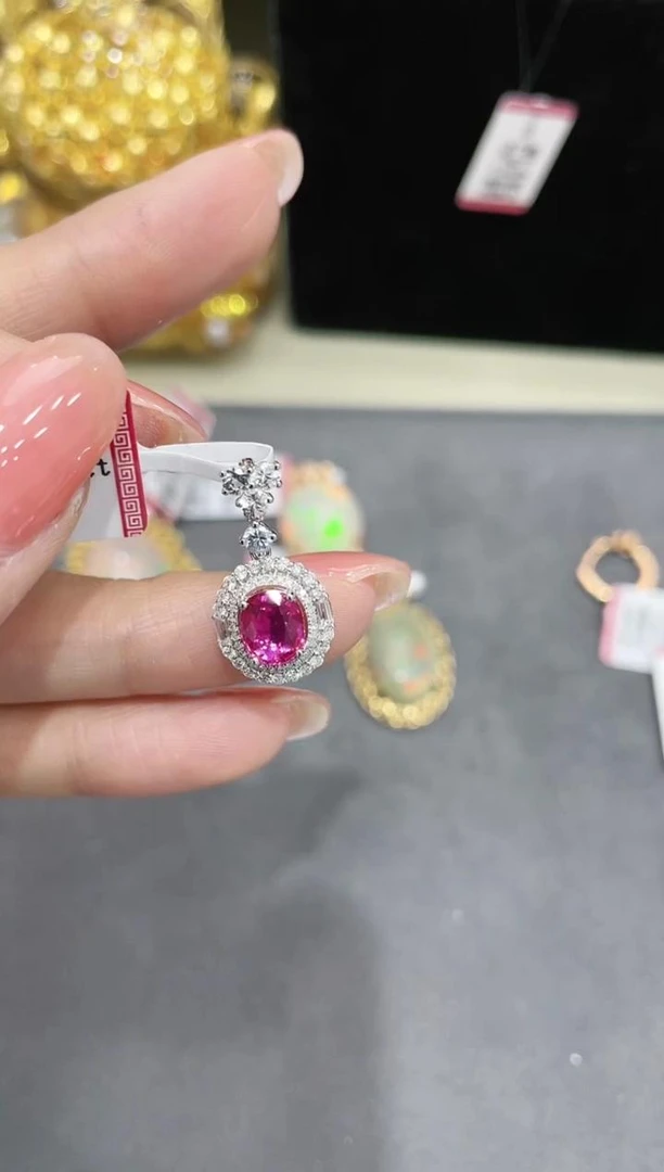 18K金镶嵌无烧红宝石吊坠 K白 约1.1ct