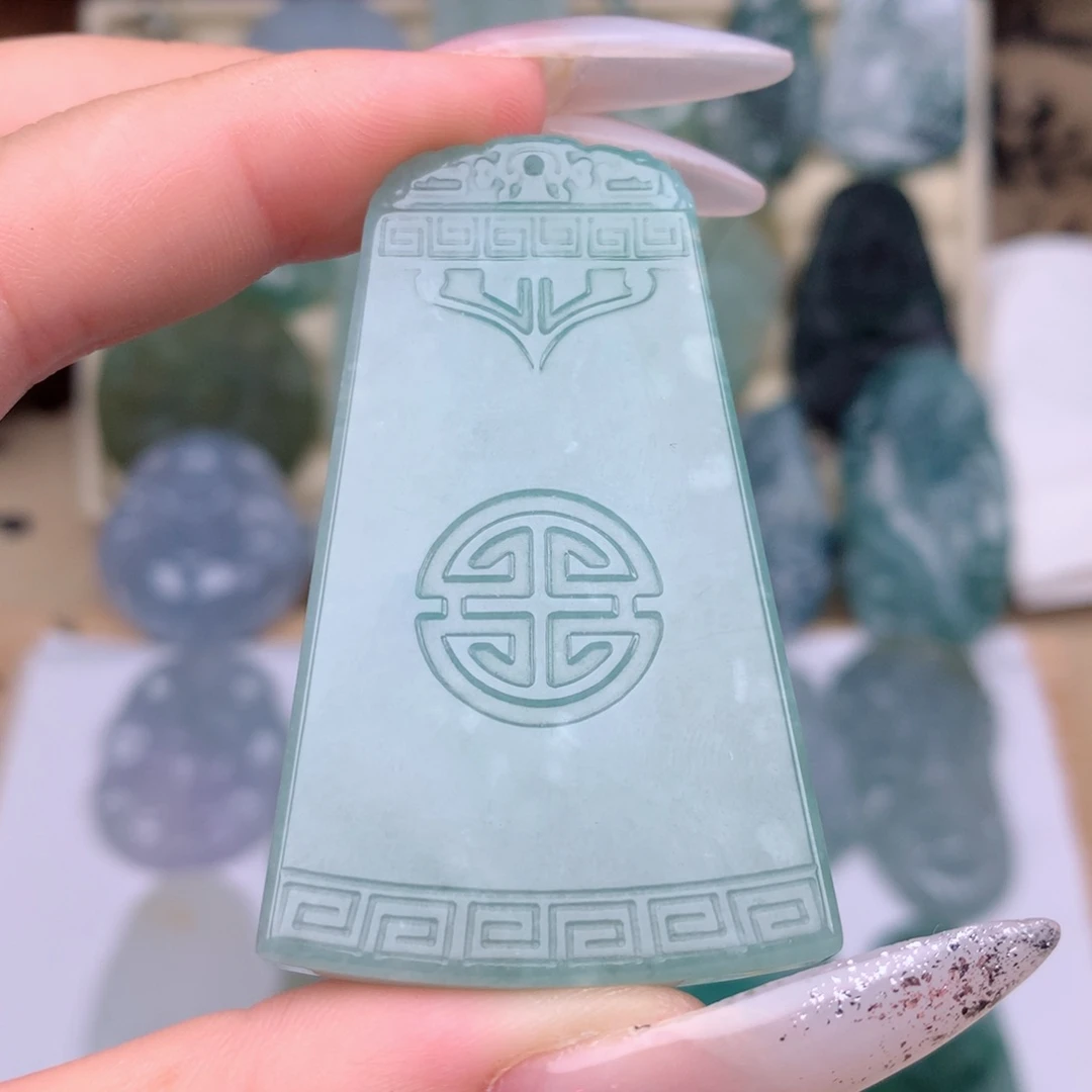 翡翠未镶嵌颈饰仿古无事牌