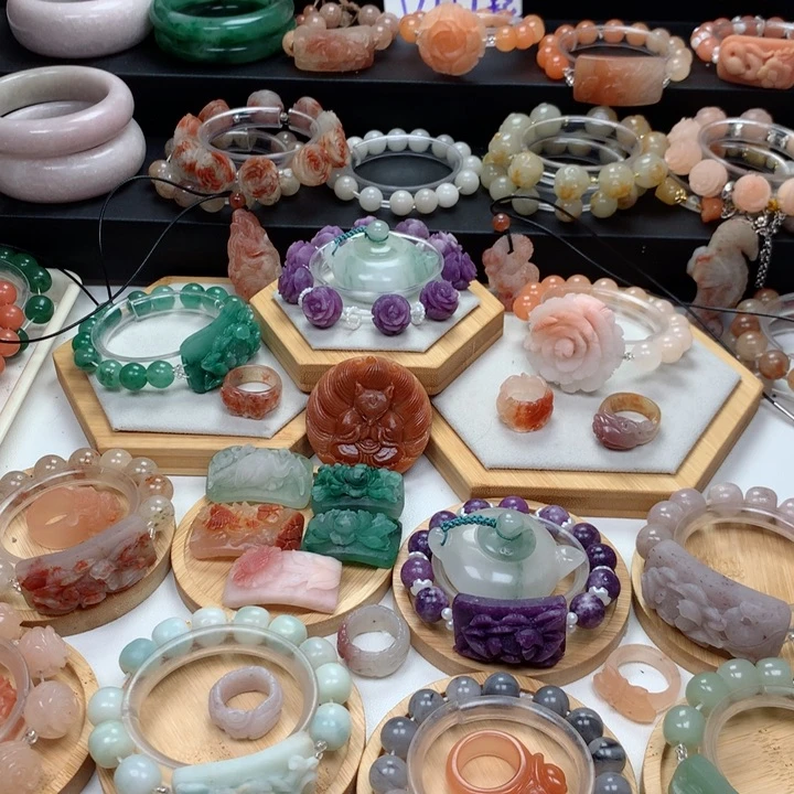 石英质玉手链未镶嵌我***欣