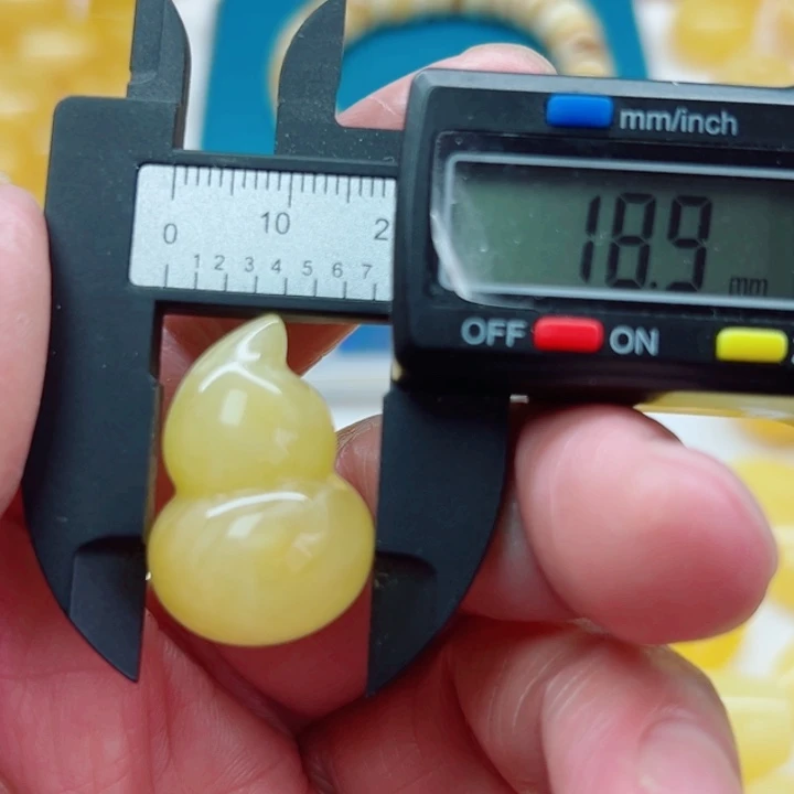 琥珀（矿物珀）未镶嵌裸石