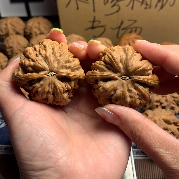 吊坠文玩核桃标**业粗筋