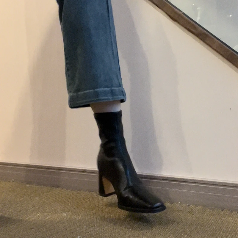 法式黑色瘦瘦靴方头粗跟高跟弹力靴2024年秋冬百搭显瘦气质短靴女