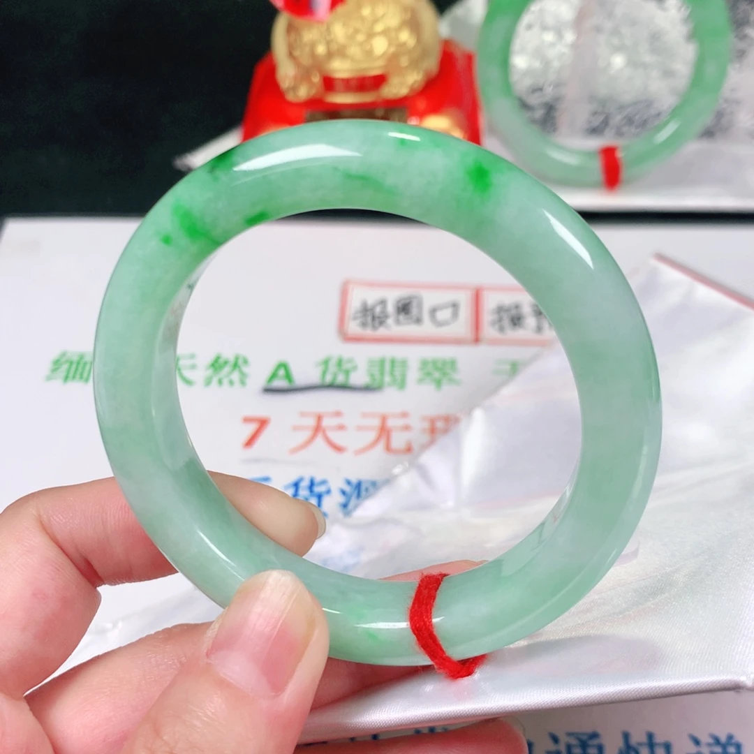 翡翠手镯未镶嵌0253