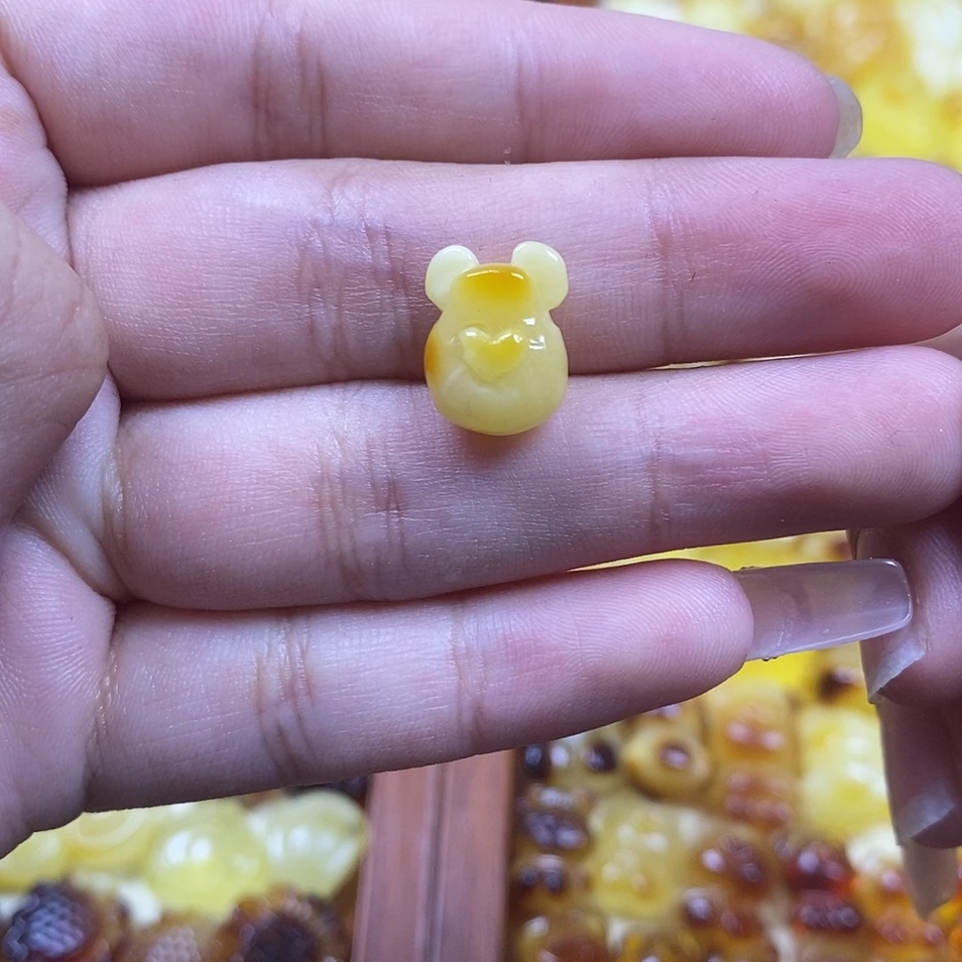 琥珀未镶嵌珠宝奇石