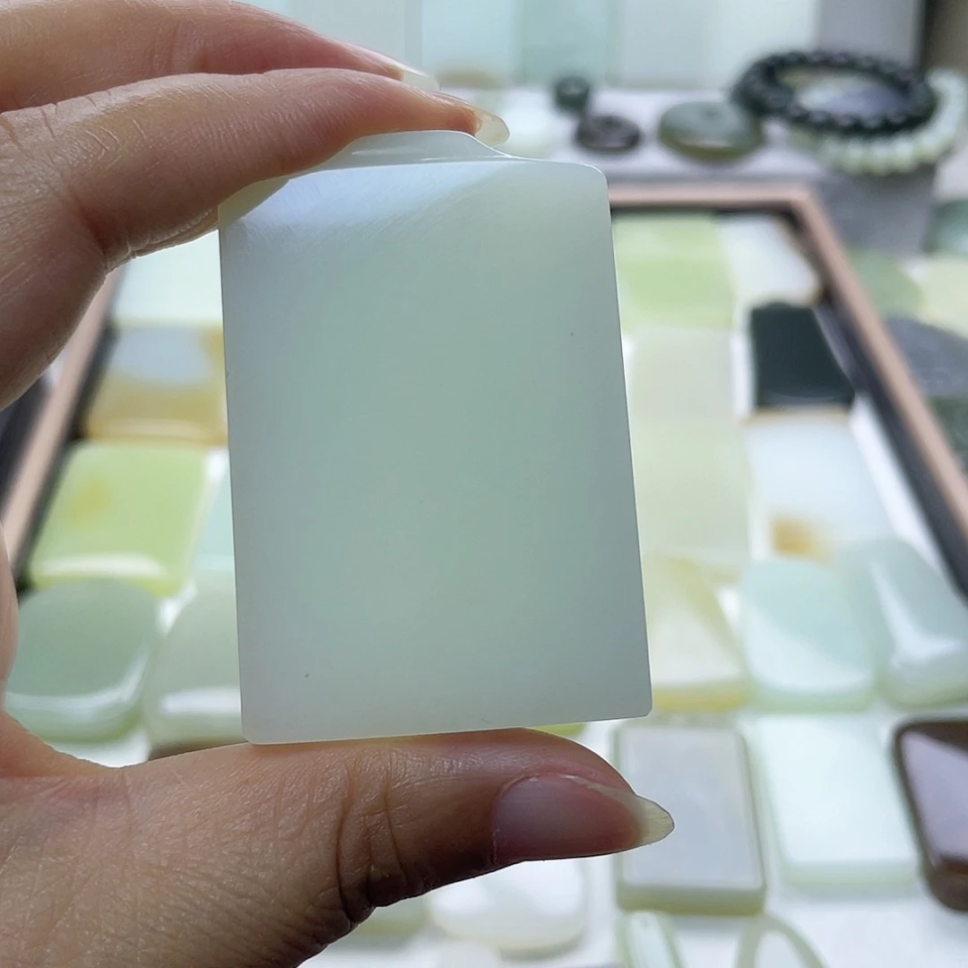 和田玉未镶嵌颈饰宿*