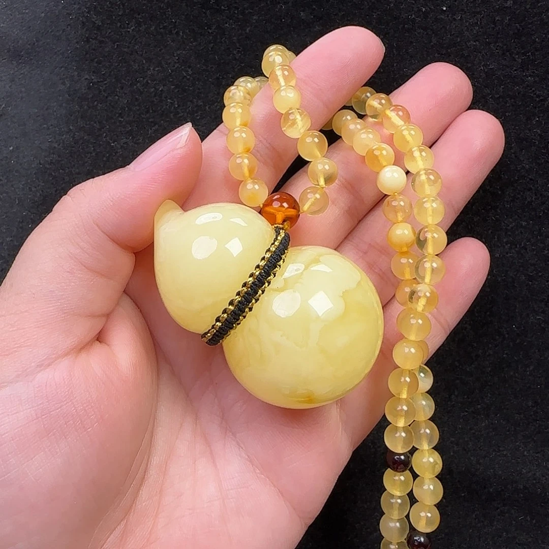 蜜蜡未镶嵌珠宝奇石