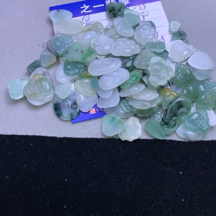 颈饰未镶嵌翡翠因**回