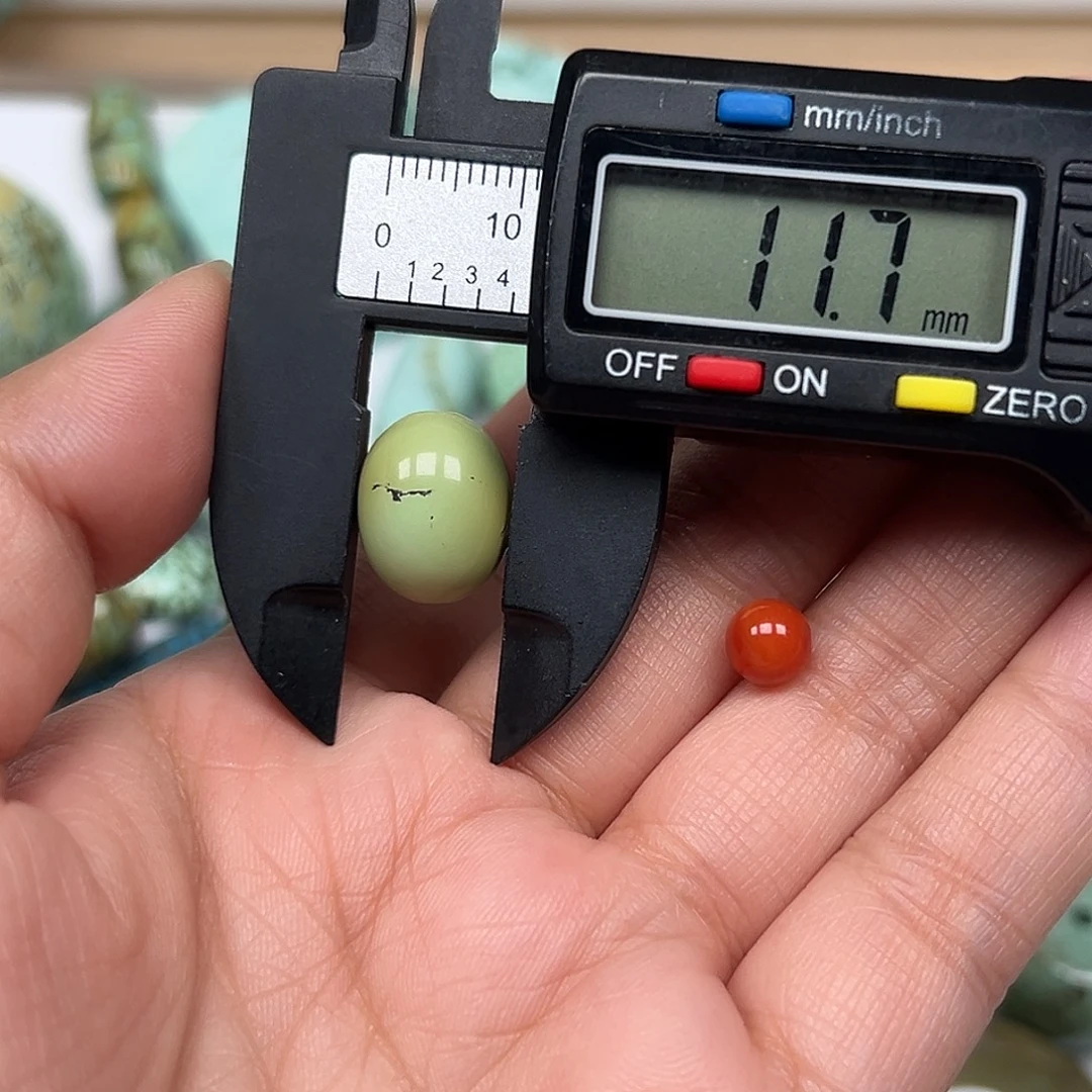 南红玛瑙未镶嵌珠宝奇石