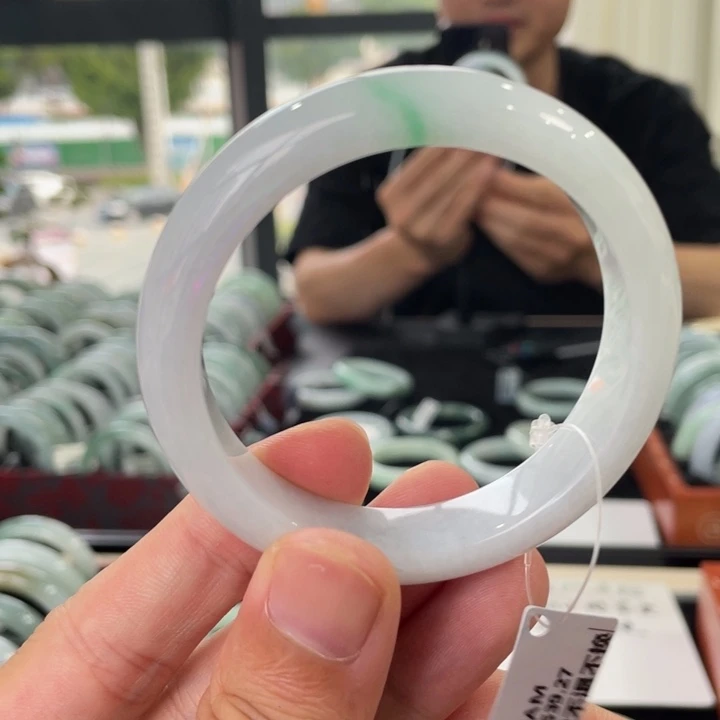 翡翠未镶嵌手镯55