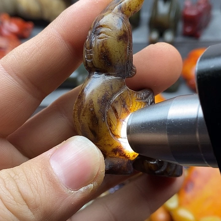 未镶嵌蛇纹石玉颈饰