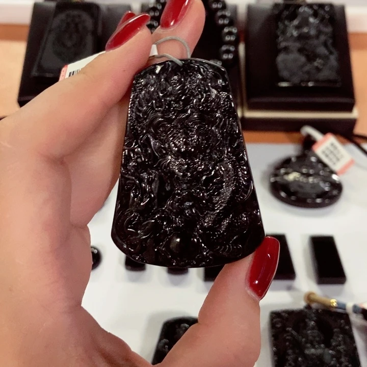 ****龙翡翠未镶嵌颈饰翡翠