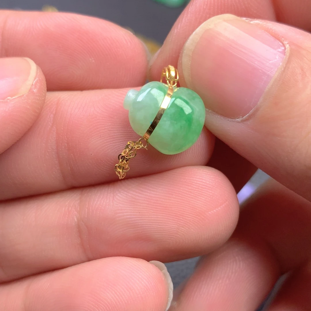 【闪购商品】颈饰18K金镶嵌翡翠翡翠