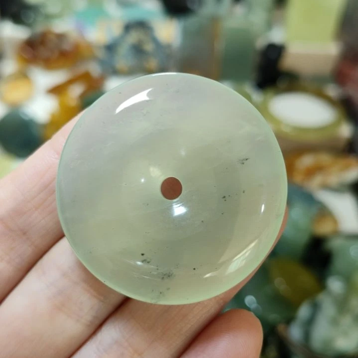 岫玉未镶嵌平安扣