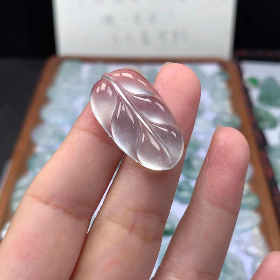 颈饰未镶嵌翡翠高冰玻璃叶子
