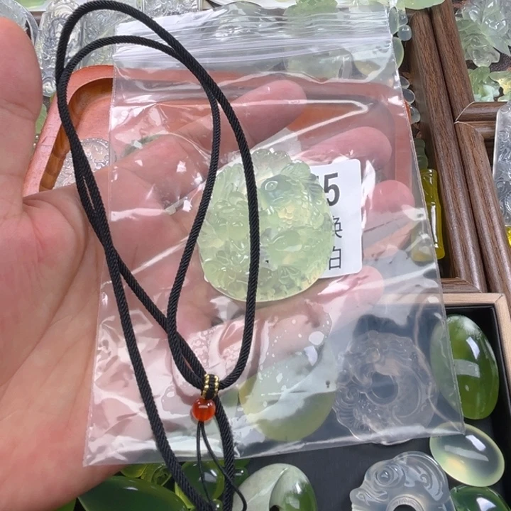 岫玉未镶嵌吊坠(不含链)东***堂