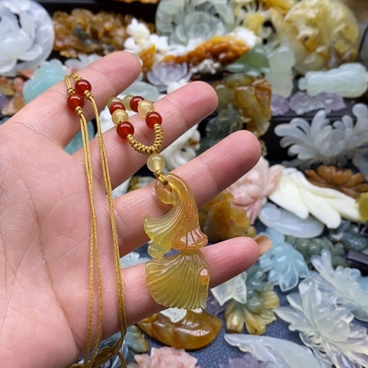 蛇纹石玉合金颈饰