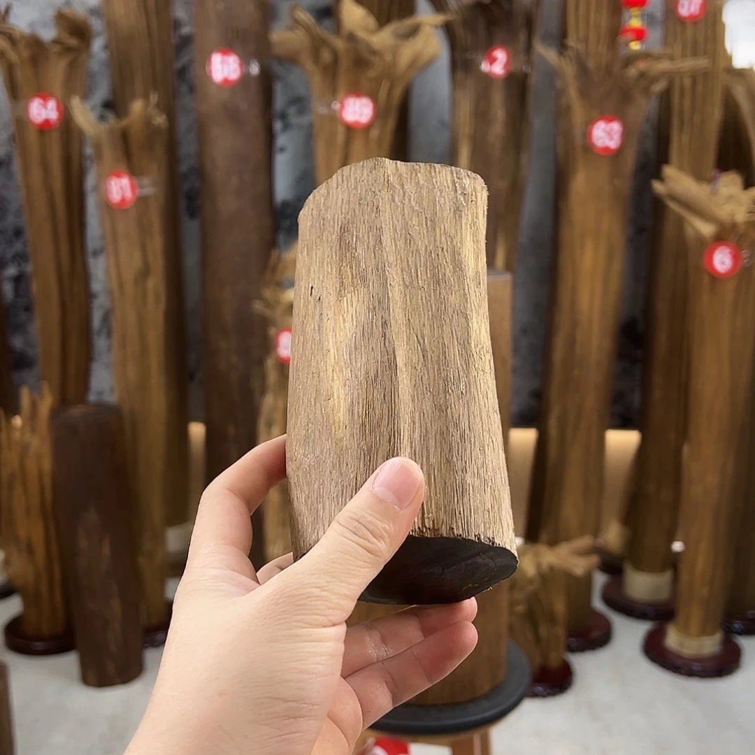 凌***祥沉香碎屑沉香天然沉香