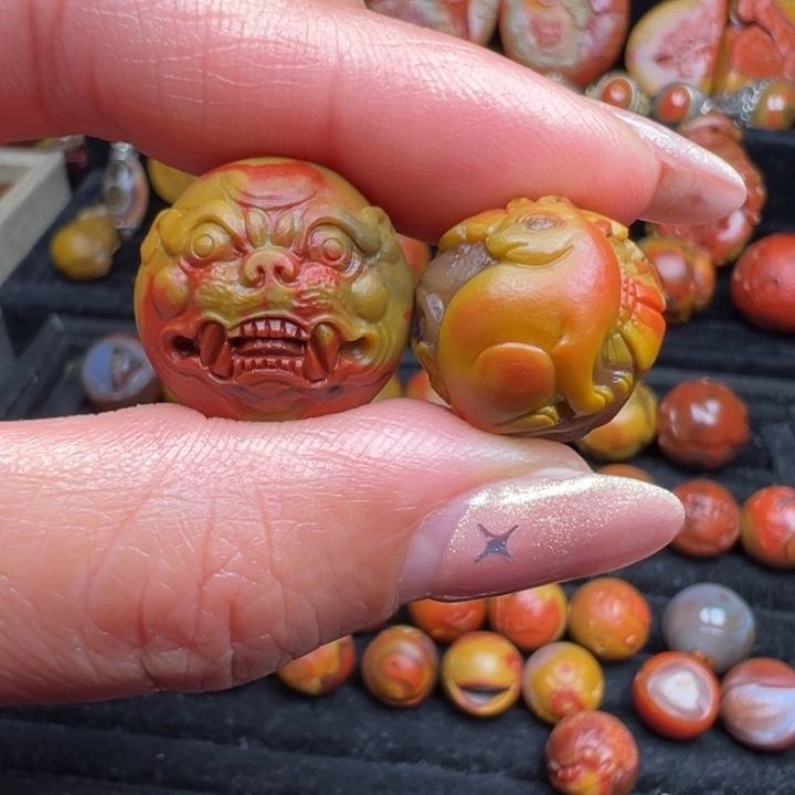 豆***笑玛瑙/玉髓未镶嵌战国红