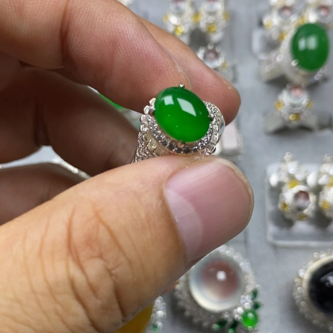 定制翡翠未镶嵌冰种正浓阳10mm