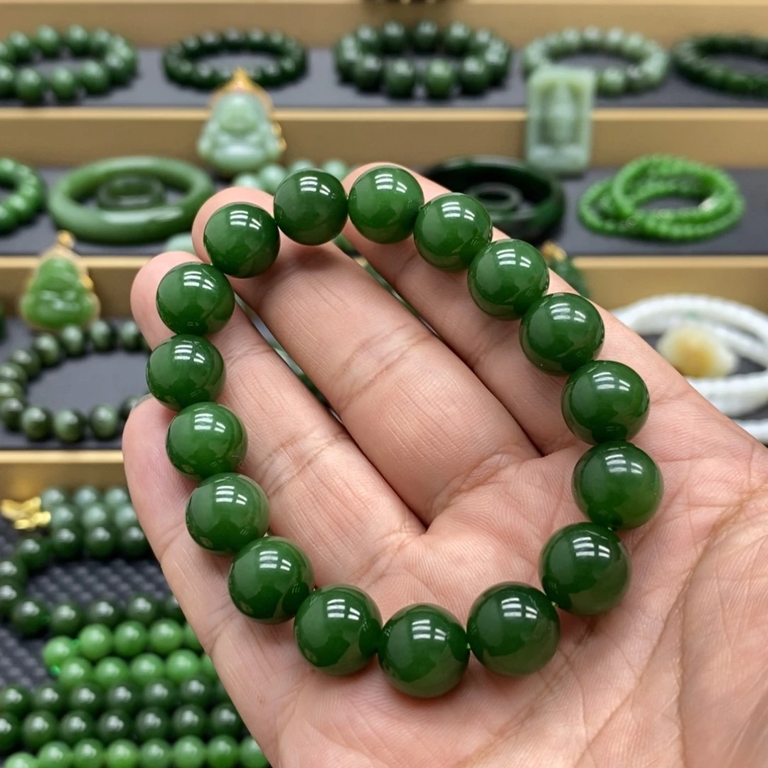 胡****和田玉（碧玉）未镶嵌手链