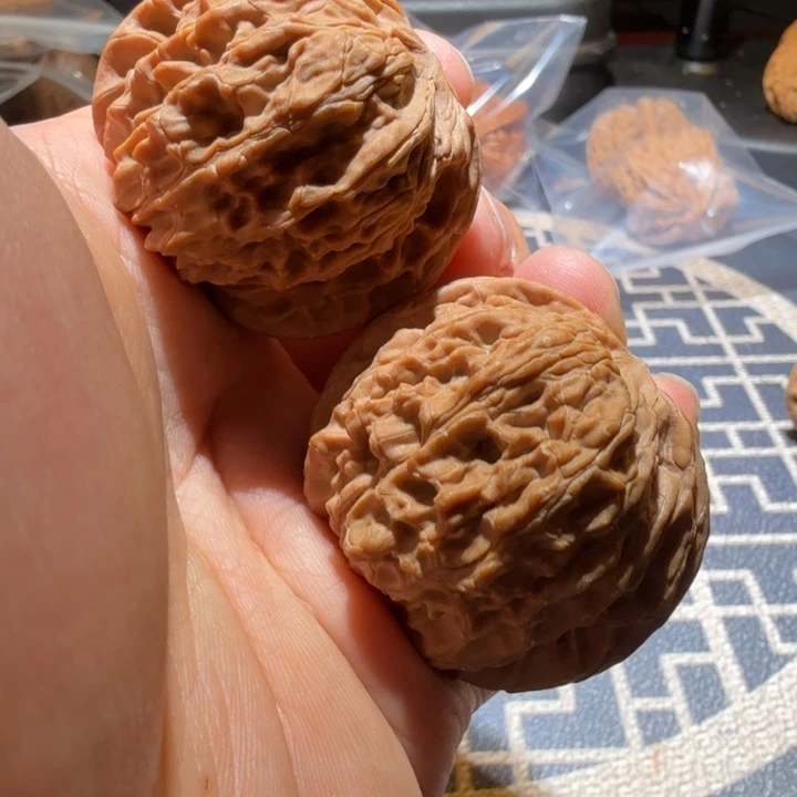 把件猴头核桃磨盘