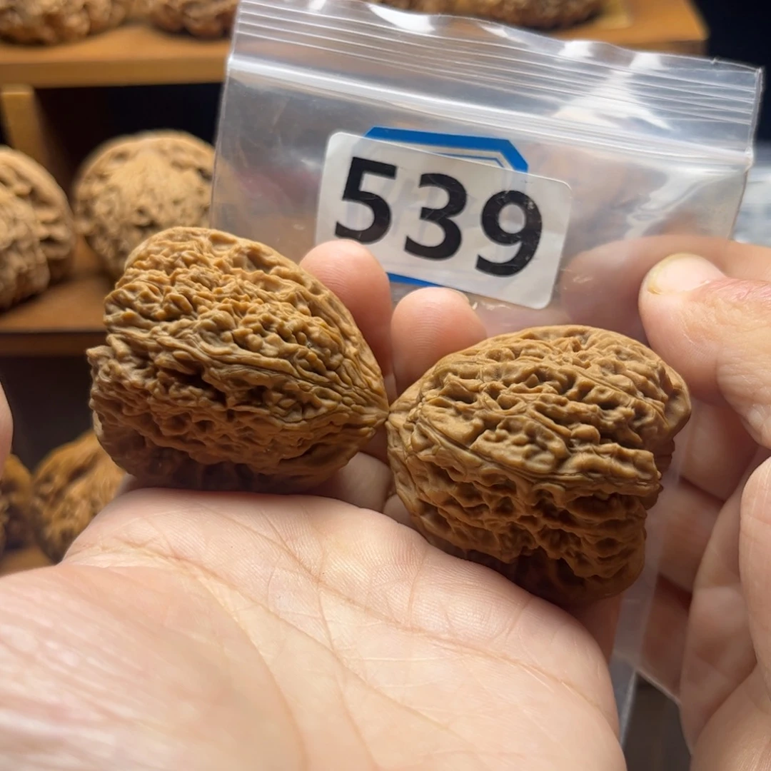 吊坠文玩核桃南疆39