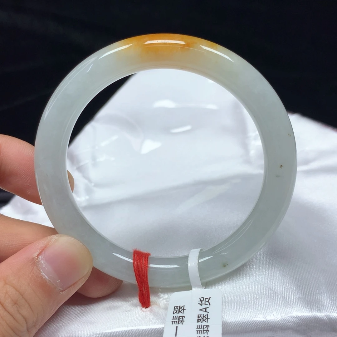 翡翠手镯（圆镯）未镶嵌55.1