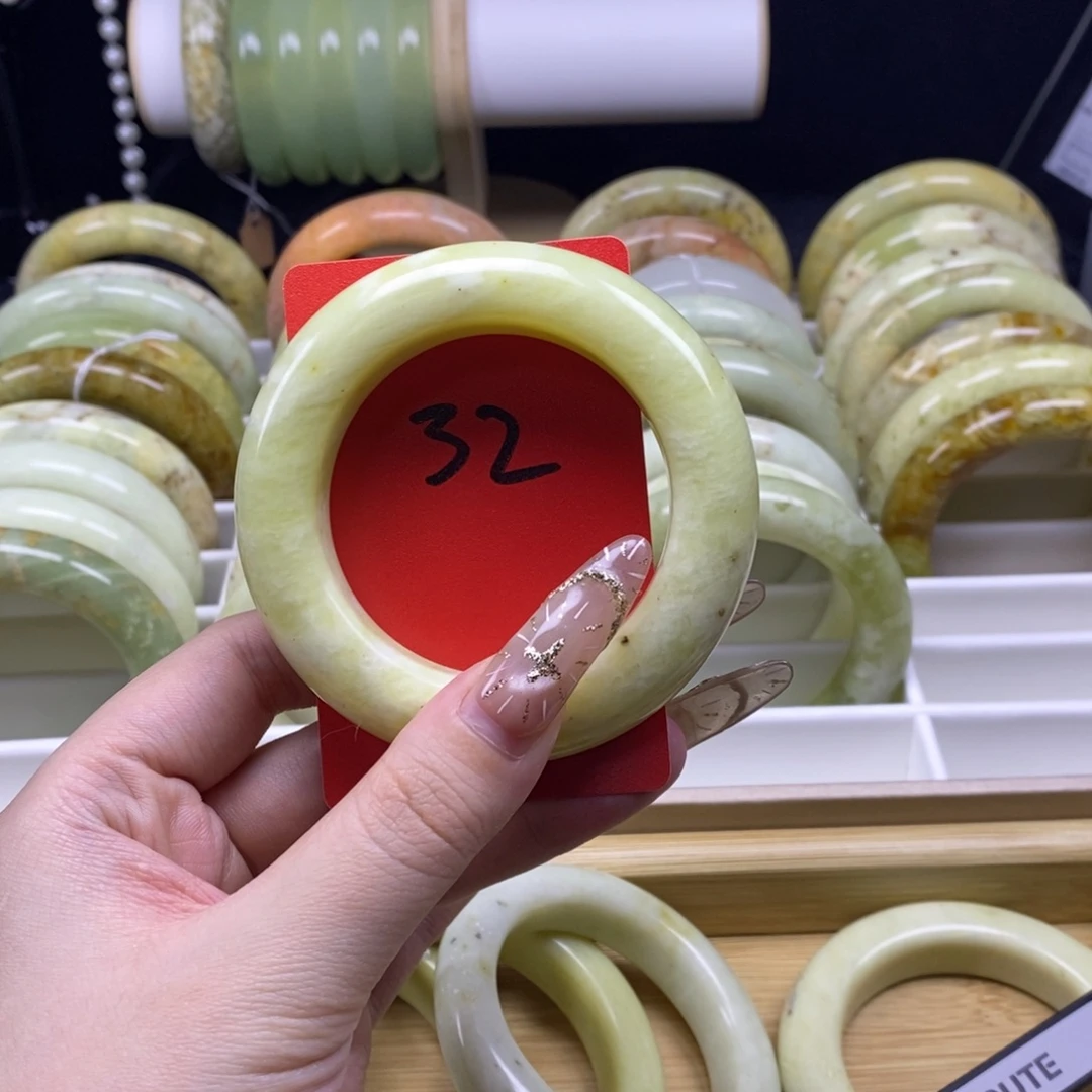 蛇纹石玉未镶嵌手镯52.2