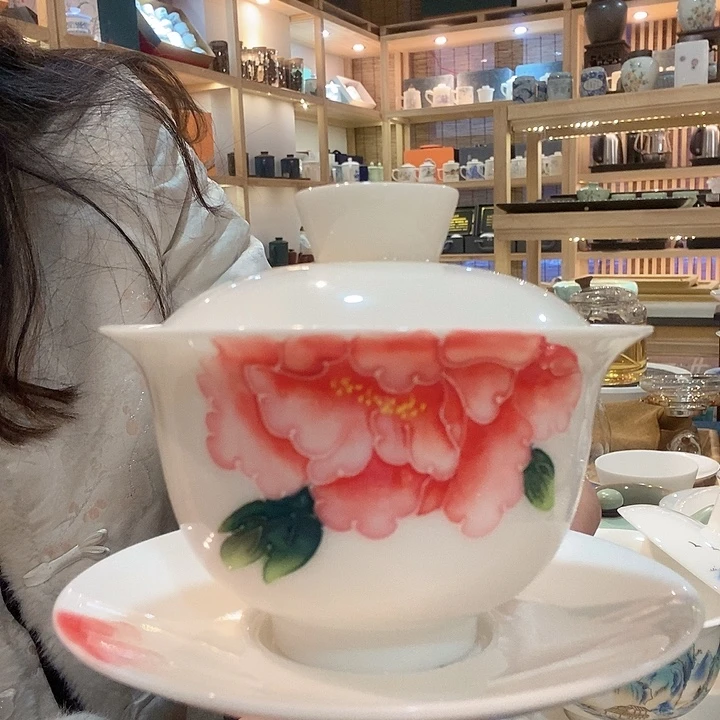 羊脂白玉悬停盖碗