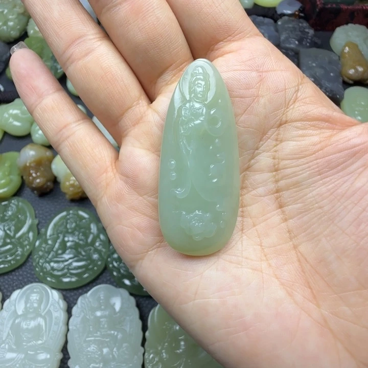 和田玉未镶嵌颈饰