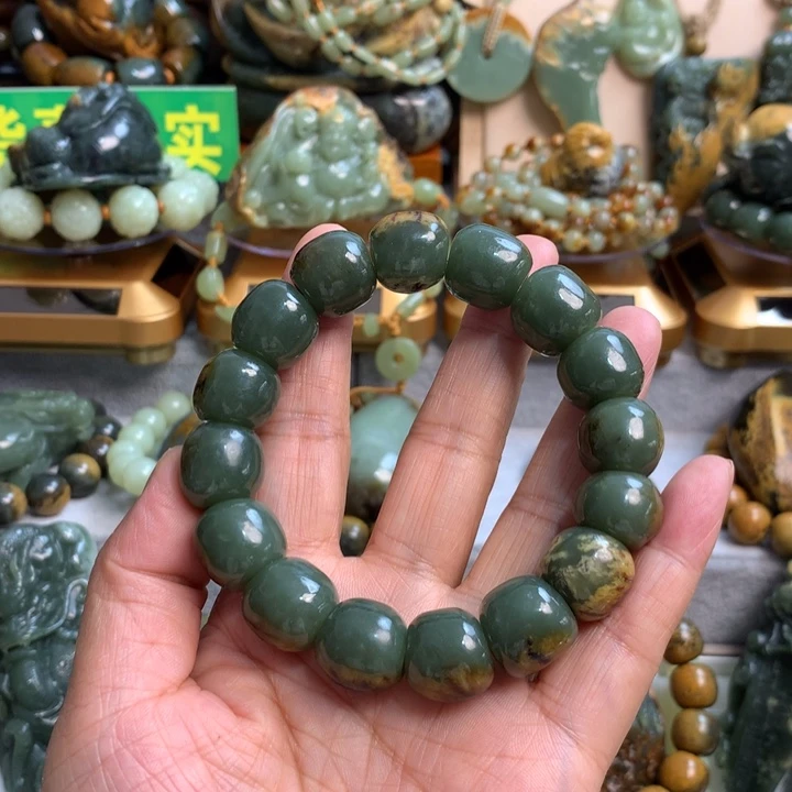 岫岩河磨玉（透闪石质玉）未镶嵌手把件覃*天