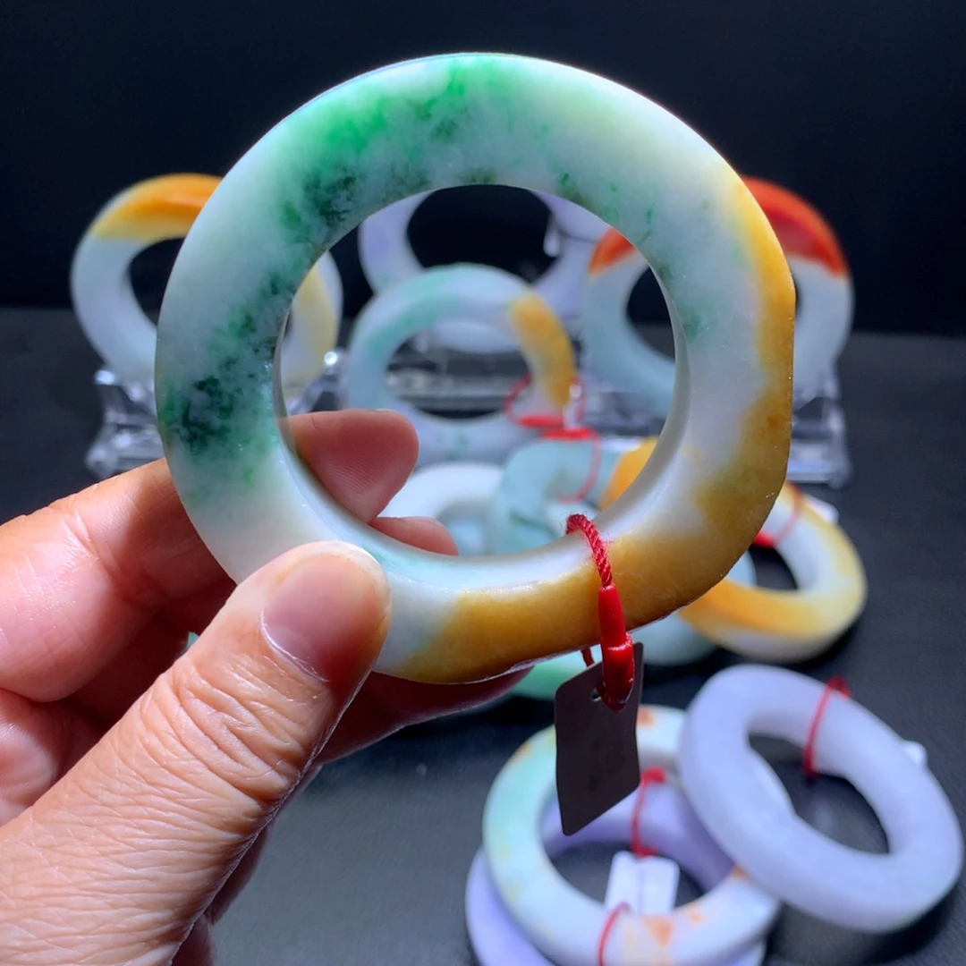 未镶嵌手镯定制翡翠