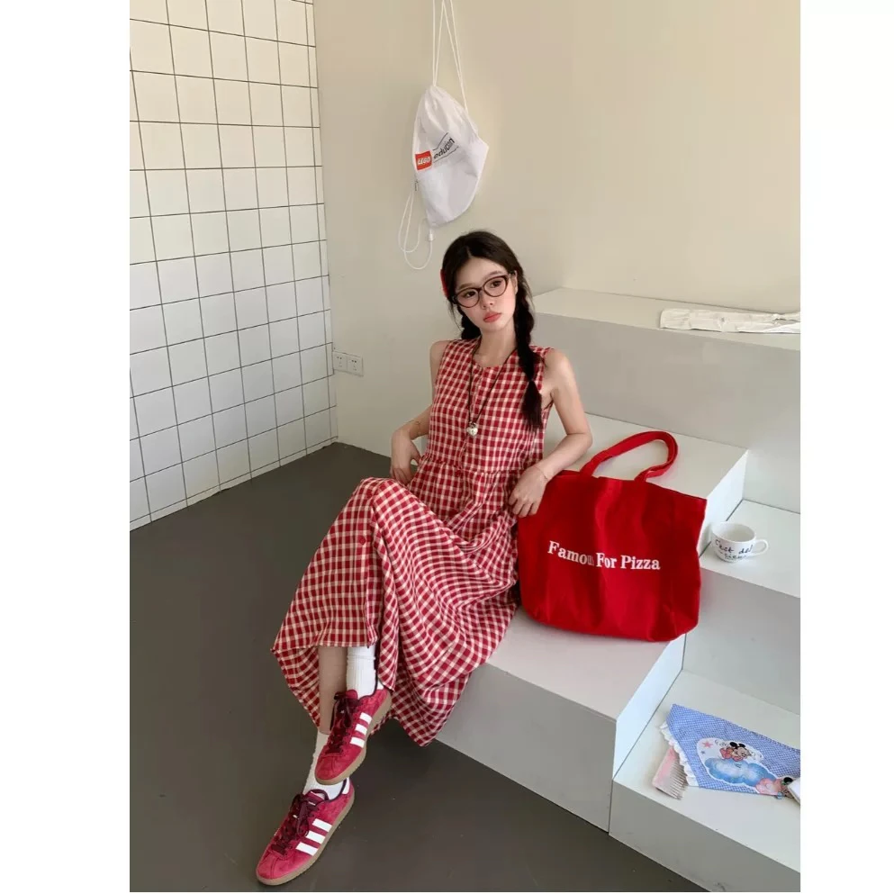 《8827》单排扣格纹连衣裙女夏季2025新款气质收腰圆领无袖背心长裙