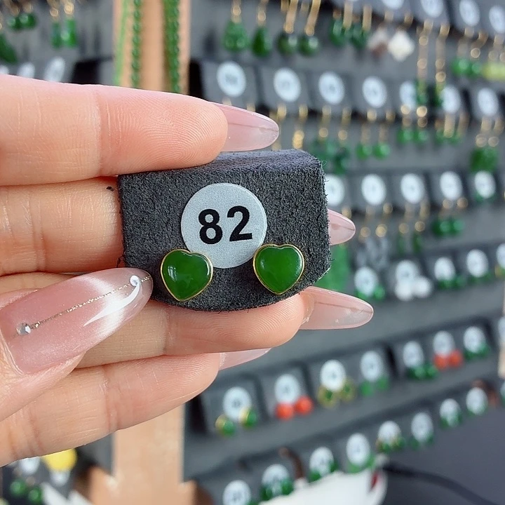 和田玉18K金镶嵌耳饰