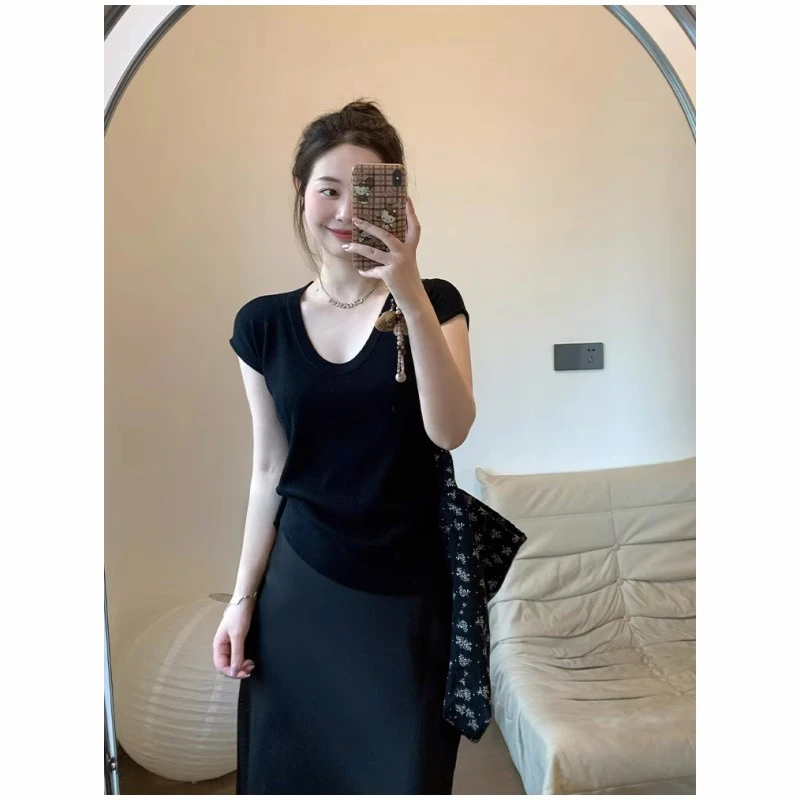 韩系黑色修身飞飞袖短袖t恤女夏季显瘦小个子冰丝短款正肩上衣