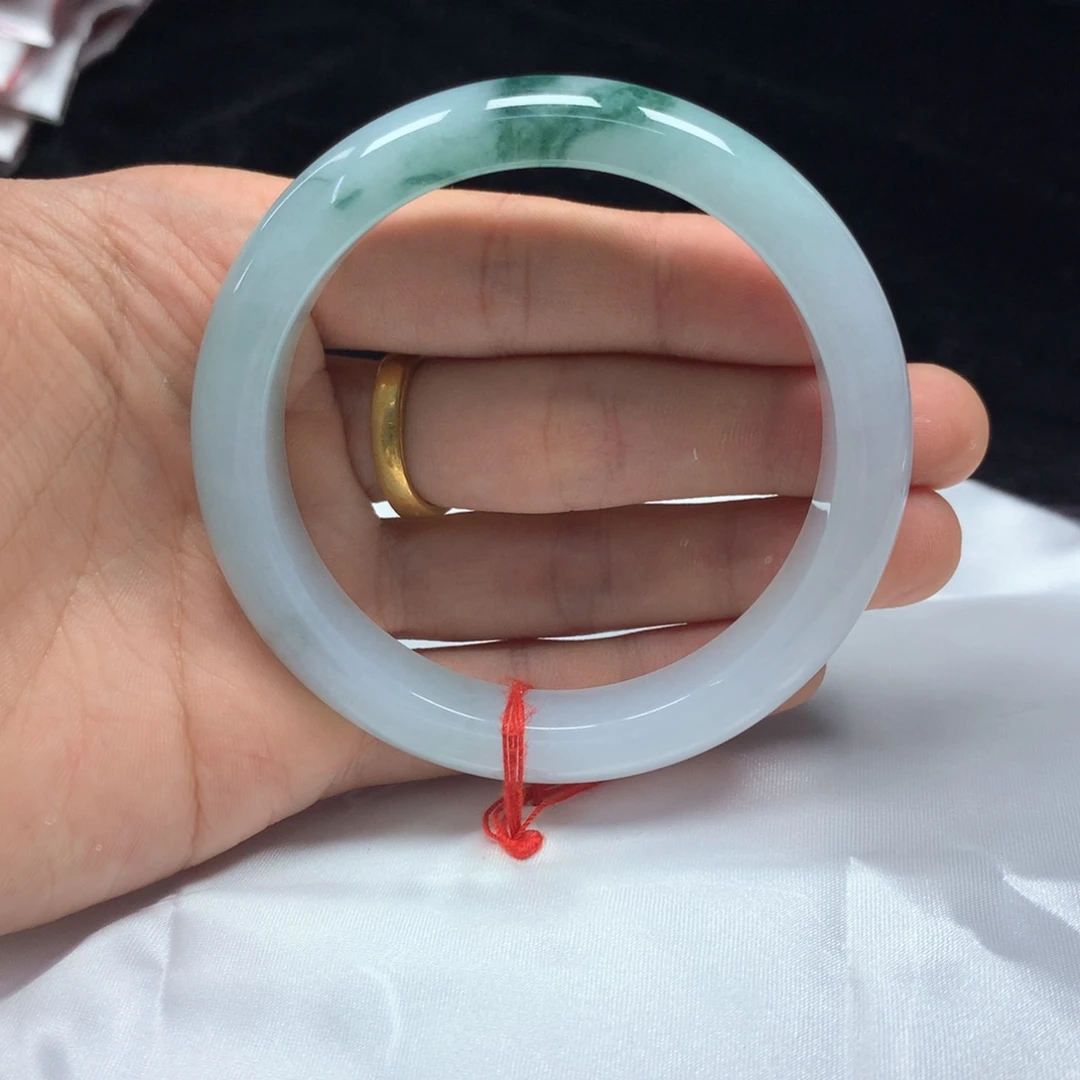 翡翠未镶嵌手镯（圆镯）58.5